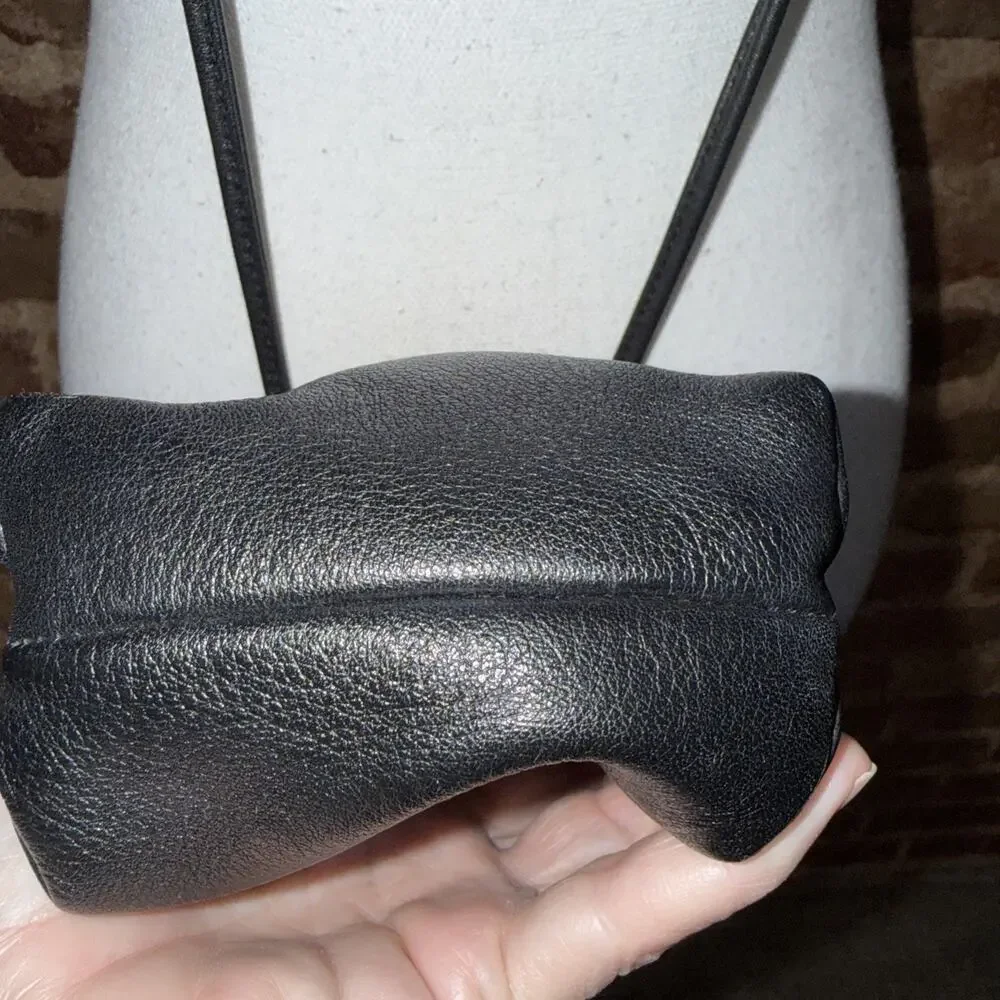 Brighton one 1 world vintage mini kisslock crossbody black leather bag EUC - Picture 8 of 8